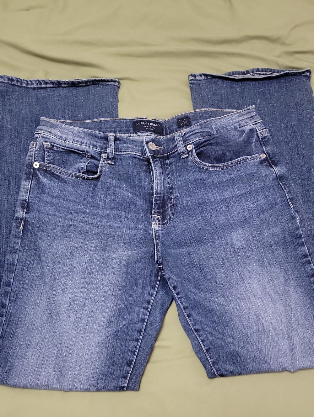 Lucky Brand Women's Straight Leg Faded Blue Jeans